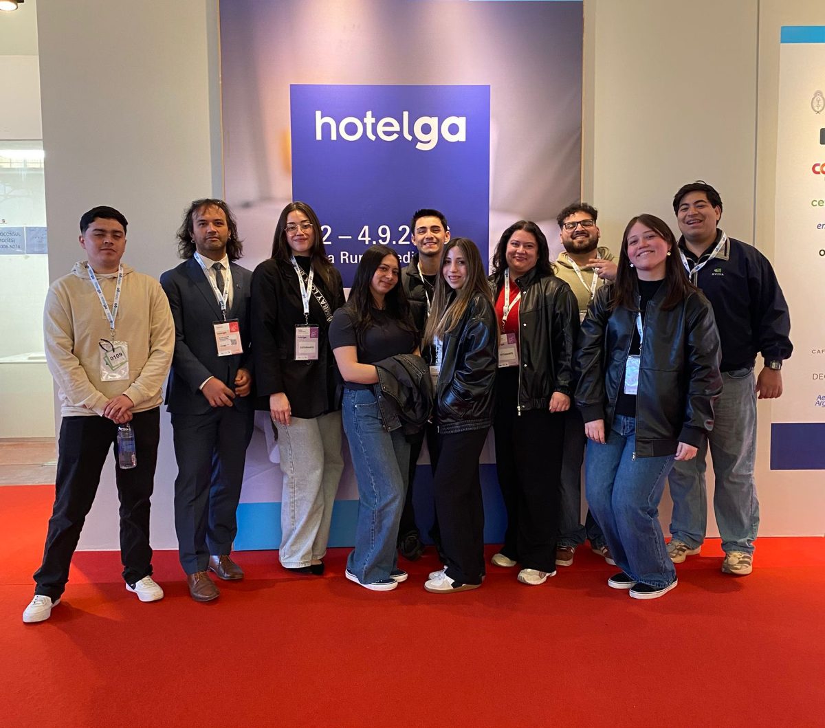 Estudiantes de la carrera en los pabellones de HOTELGA 2026